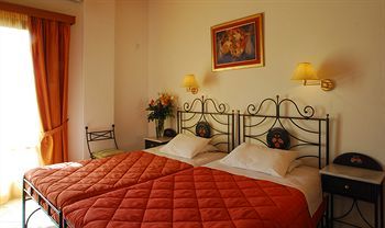 Acropole Delphi Hotel