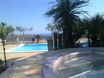 Bed & Breakfast Oasi Del Borgo B B Resort
