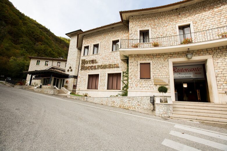 Hotel Roccaporena