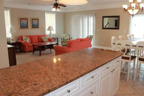 Bermuda Breeze C Holiday Home