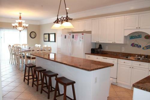 Bermuda Breeze C Holiday Home