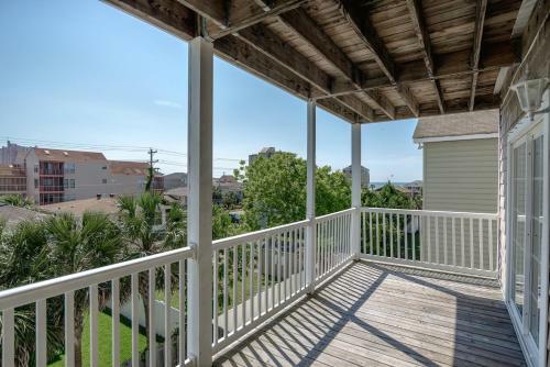 Bermuda Breeze C Holiday Home