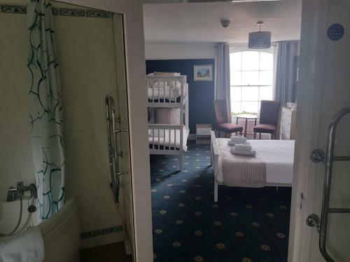Waterfront Hotel