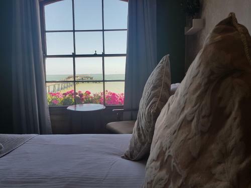 Waterfront Hotel
