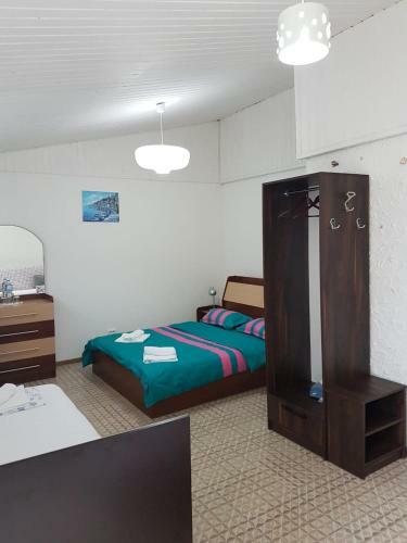 Laguna Apartments