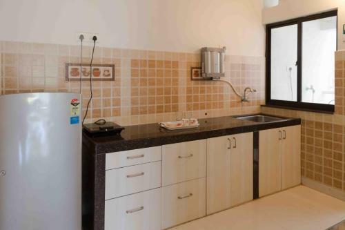 2bhk Apartment In Candolim Cm011