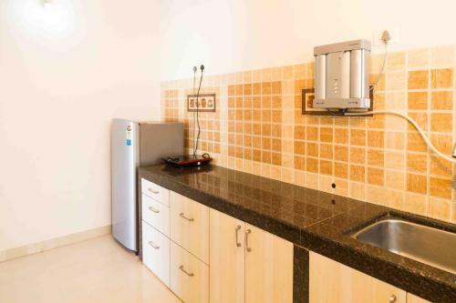 2bhk Apartment In Candolim Cm011
