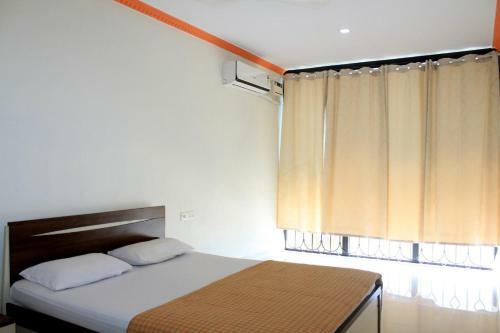 2bhk Apartment In Candolim Cm011