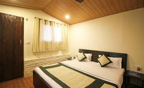 Hotel Jharipani Castle Resort
