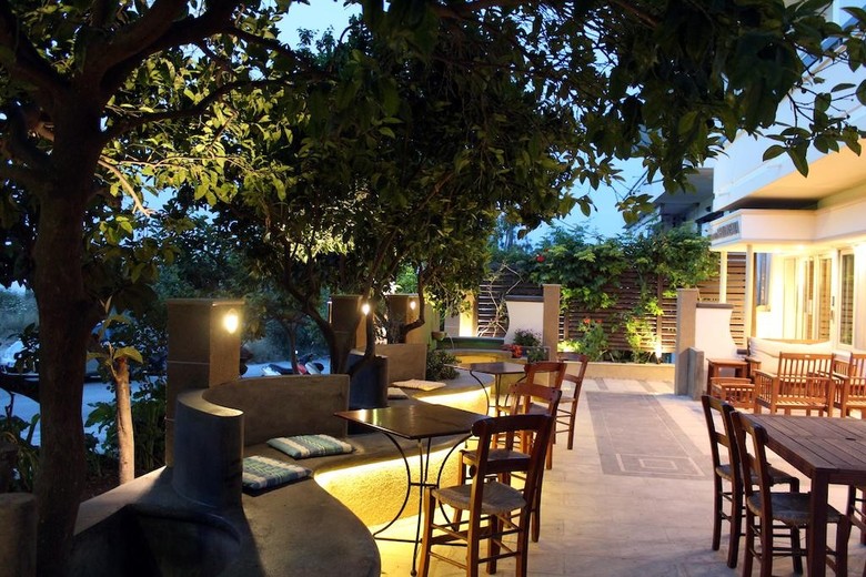 Philoxenia Hotel & Studios