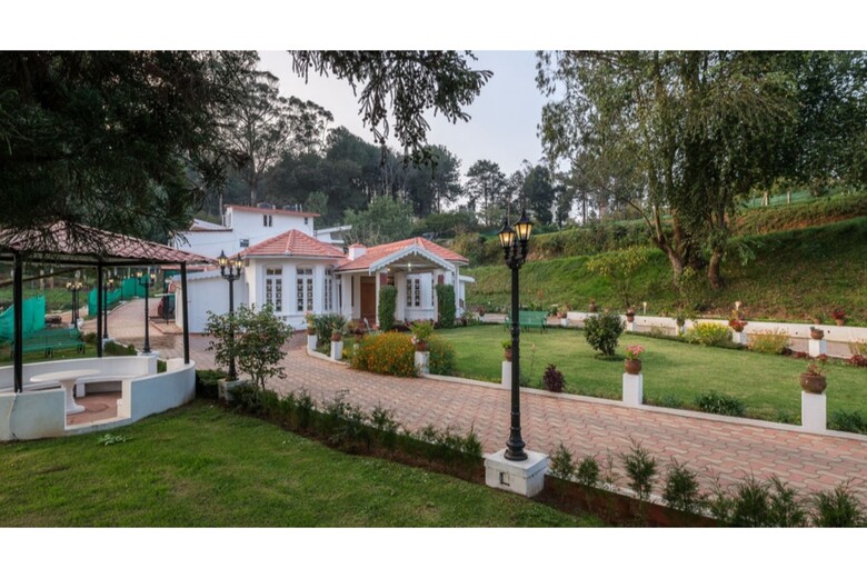 Hotel Whispering Meadows