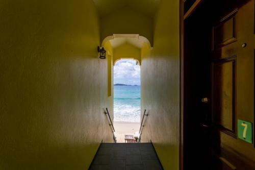 Sebastian's On The Beach Hotel