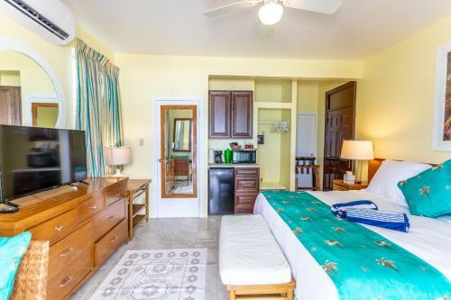 Sebastian's On The Beach Hotel