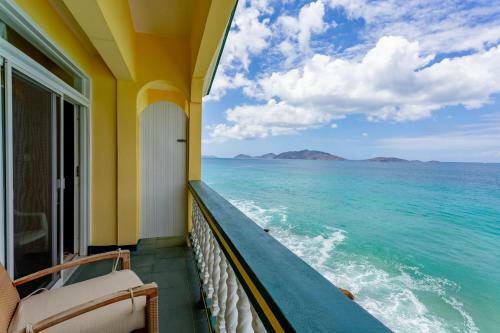 Sebastian's On The Beach Hotel