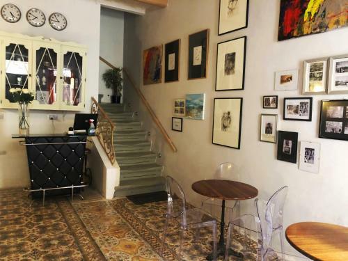 Lee's House Bed And Breakfast, Sliema