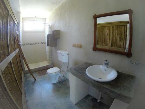 Hotel Baobab Beach Resort And Backpackers
