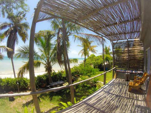 Hotel Baobab Beach Resort And Backpackers