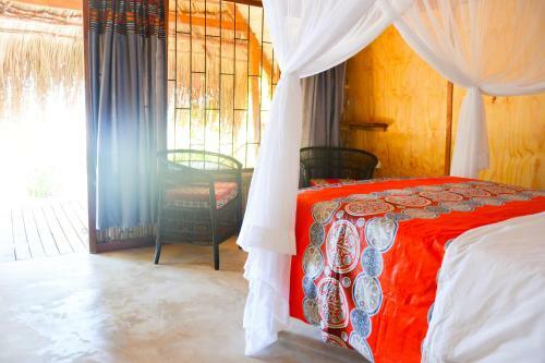 Hotel Baobab Beach Resort And Backpackers
