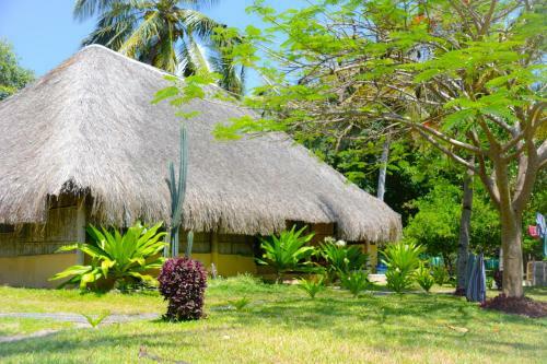 Hotel Baobab Beach Resort And Backpackers