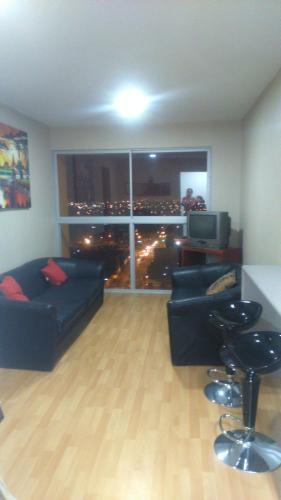 Apartamento En Edificio Centro Colonial