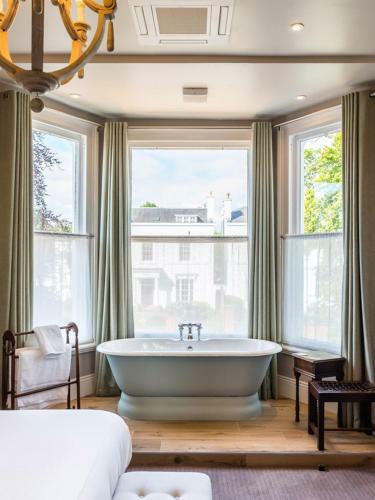 Hostal The High Field Town House