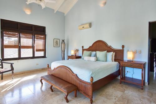 Luxury Villas At Sea Horse Ranch