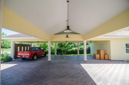 Luxury Villas At Sea Horse Ranch