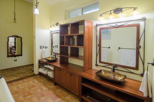Luxury Villas At Sea Horse Ranch
