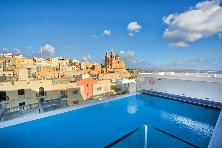 Hotel Pergola Club