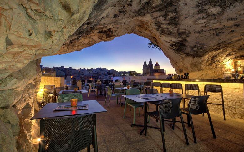 Hotel Pergola Club