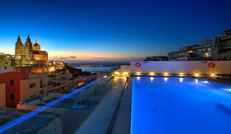 Hotel Pergola Club