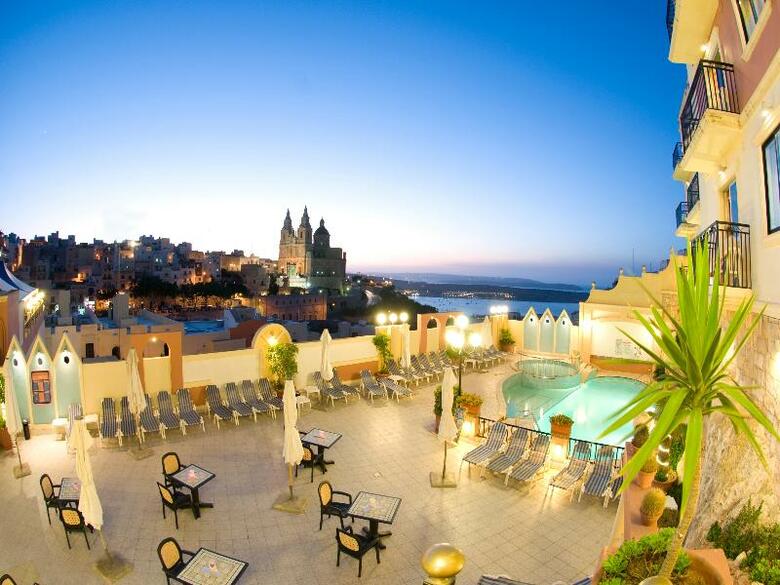 Hotel Pergola Club