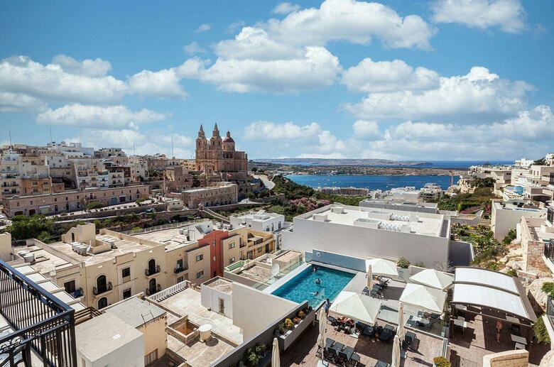 Hotel Pergola Club