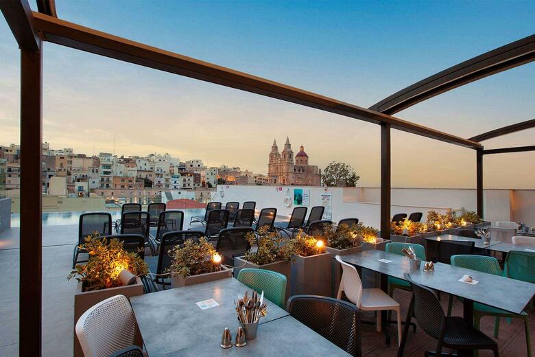 Hotel Pergola Club