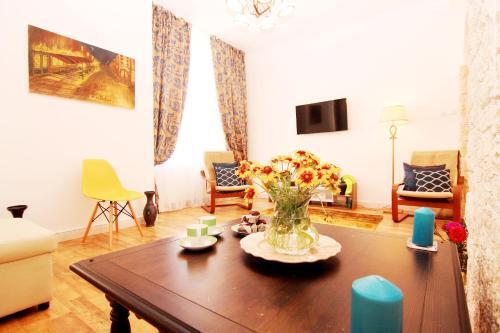 Apartamento Old Princely Court Stylish