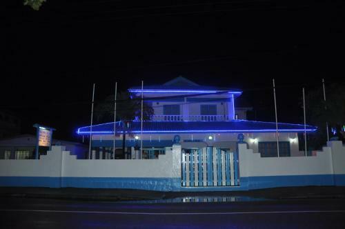 Hostal Le Chateau Bleu