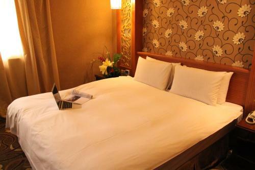 Crystal Hotel Taipei