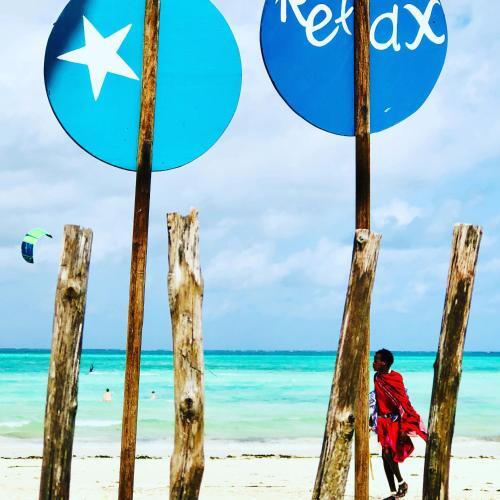 Hostal Zanzistar Guesthouse & Restaurant