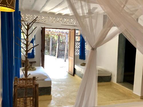 Hostal Zanzistar Guesthouse & Restaurant