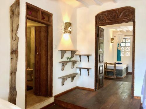Hostal Zanzistar Guesthouse & Restaurant