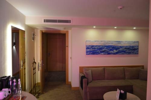 Kuhla Boutique Suite Hotel