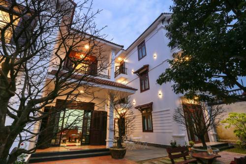 Hotel Redrose Villa