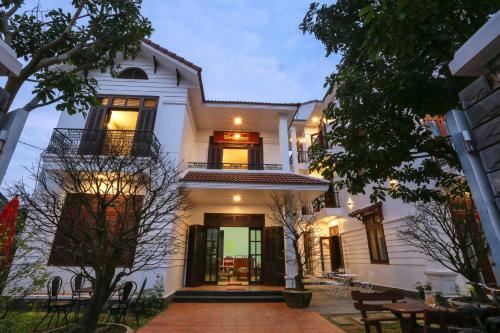 Hotel Redrose Villa