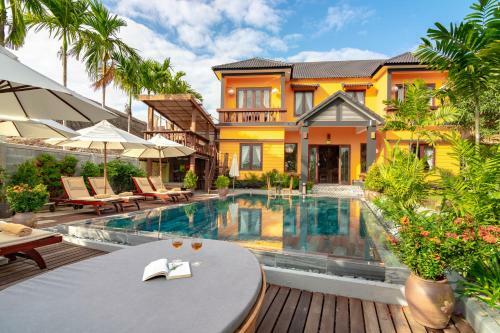 Bed & Breakfast Flora Hoian Villa