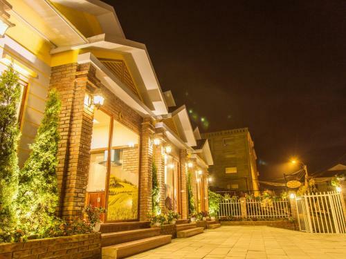 Sapa Family House Hotel