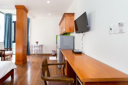 Sunny Hotel And Apartment