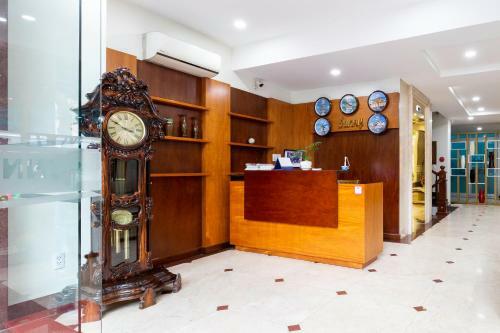 Sunny Hotel And Apartment