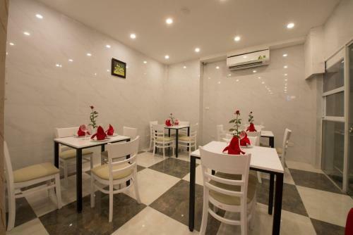 Ha Noi Holiday Center Hotel