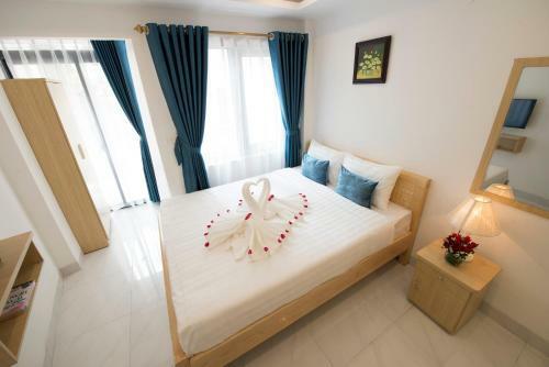 Ha Noi Holiday Center Hotel