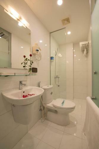 Ha Noi Holiday Center Hotel